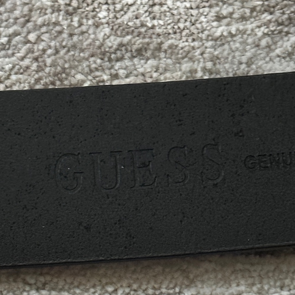 Guess Black Belt with Silver Lion Crest Buckle. Size 32 Inches. - Picture 6 of 11